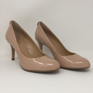 Michael Kors sz 6 beige heels
